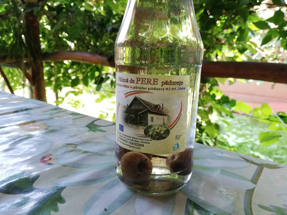 Palinca de pere pădurețe, o delicatesă rară