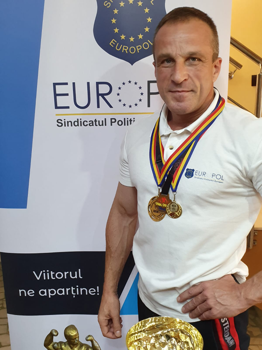 Agentul culturist este mândria colegilor săi