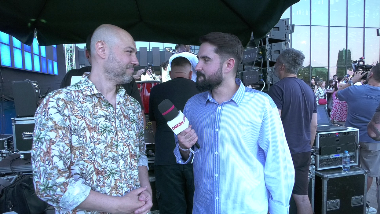 Mihai Mitoșeru a scăpat de “blestemul” divorțului și are o nouă muză, dar îi “omoară” distanța: “N-aș pleca nici eu, n-ar veni nici ea!”