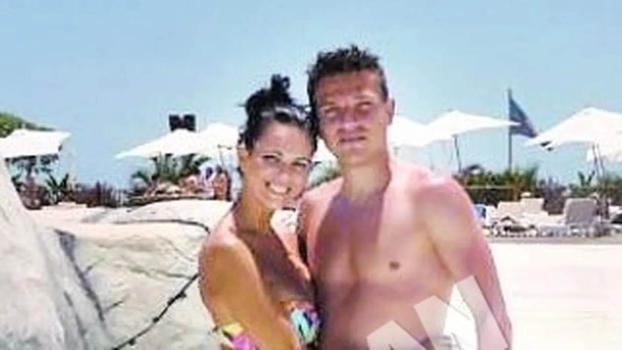 Au cumparat hainute si jucarii. Bododel s-a alintat pe plaja din Barcelona in bratele lui Balan