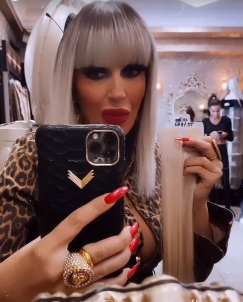 Raluca Bădulescu și-a pus extensii destul de lungi: “Un refresh la look! Peruci o să port în continuare”. Cât de schimbată este jurata de la Bravo, ai stil! | FOTO