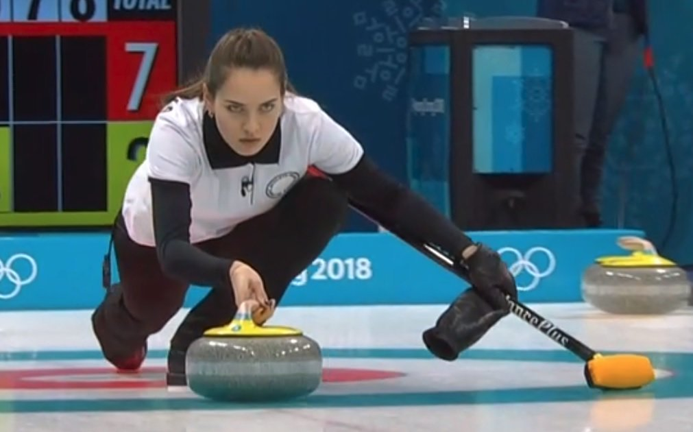 Ea e Angelina Jolie de la Olimpiadă! Cât de mult seamănă sportiva cu celebra actriţă