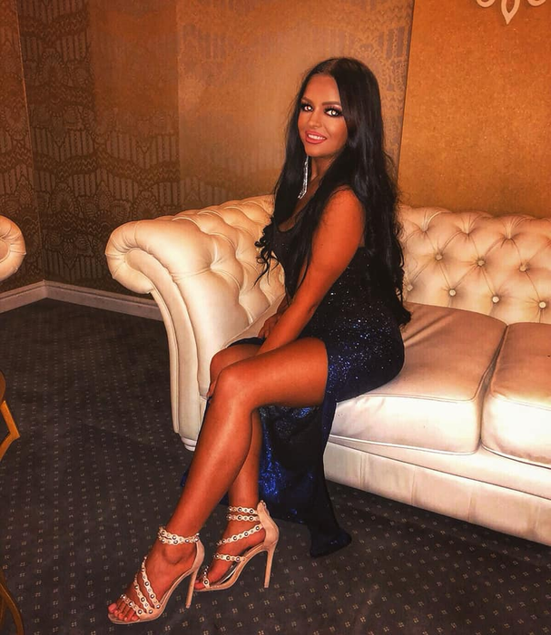 Andreea, iubita lui Voduț, seamănă izbitor cu Kim Kardashian