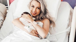 Andreea Bălan s-a dat singură de gol! Detaliul halucinant din poza postată ieri de pe patul de spital