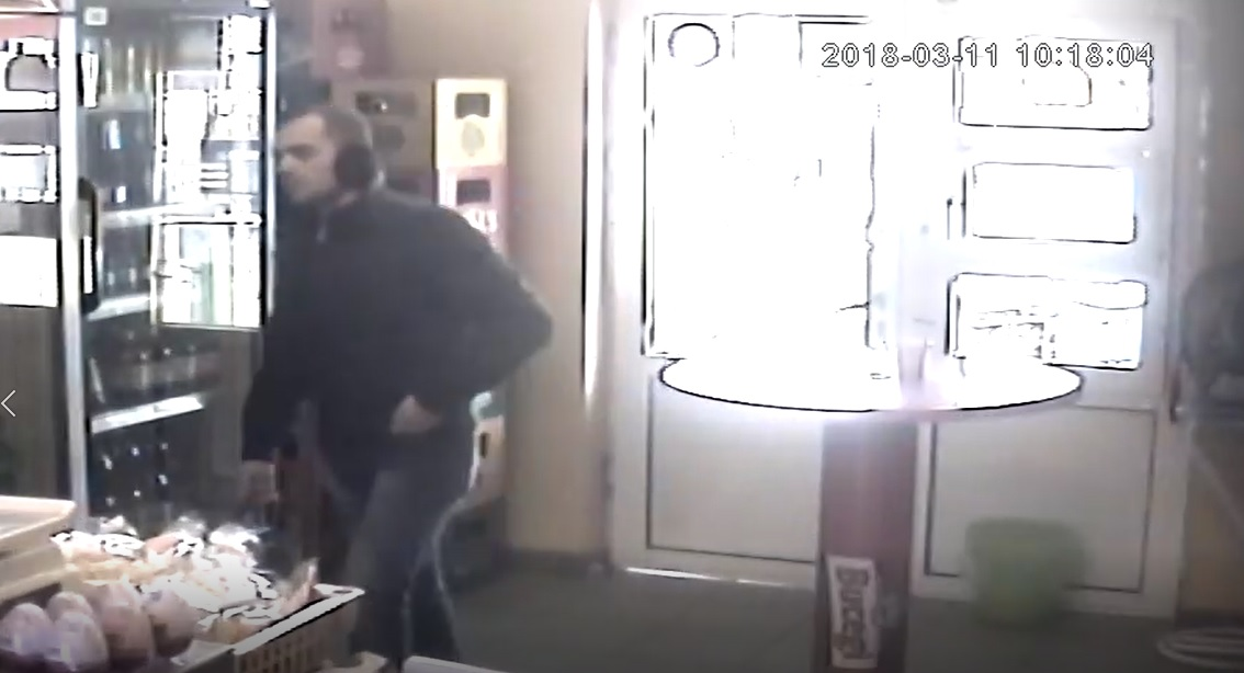 FIlmat de camerele de supraveghere, cu câteva secunde înainte de a ataca