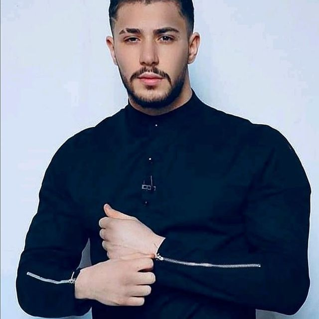 Duelul dintre Philip și Jador s-a mutat în mediul online / (Sursa: Instagram)
