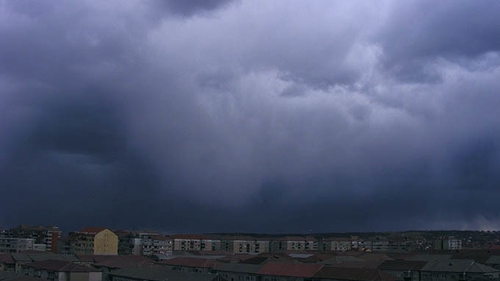 Avertizare meteo de ultimă oră! Cod galben de furtuni