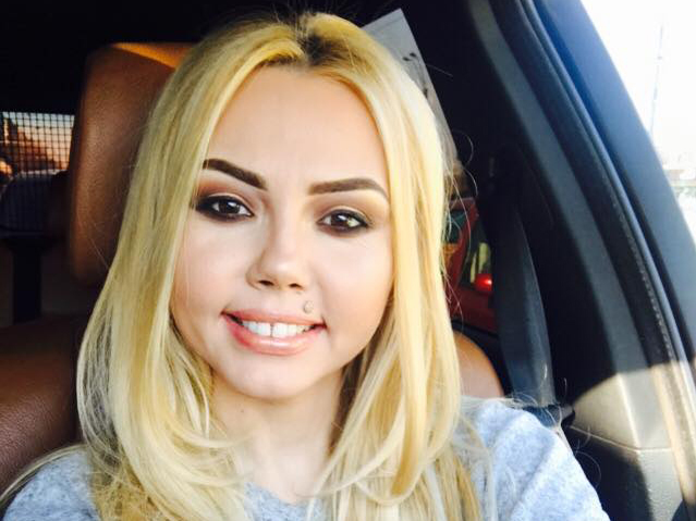 DENISA Manelista se zbate între viaţă şi moarte! Cântăreaţa abia îşi mai recunoaşte apropiaţii