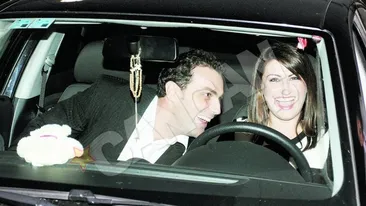 Actrita despre care se spune ca ar avea un copil cu Banica Jr. si-a gasit linistea langa un fost stripper! De la rock'n roll, la dansuri erotice