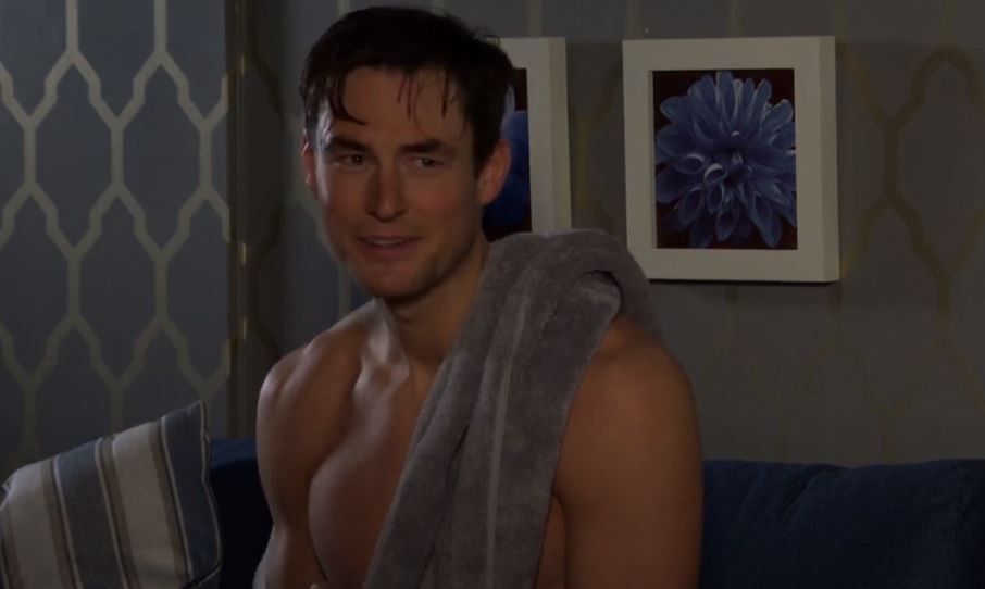 Actorul James Farrar