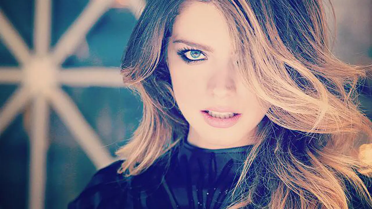 Prima apariţie publică a Alexandrei Dinu, după ce s-a spus că se iubeşte cu Ştefan Lungu!