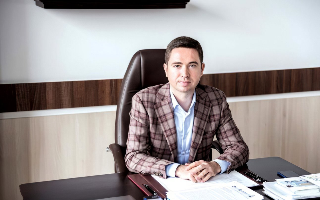 Povestea lui Alexandru Checheriță, medicul care a preferat siguranța apartamentului său când a fost chemat să lupte împotriva coronavirusului