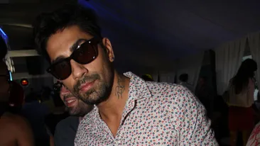 Connect-R umbla  in haita! A imprumutat un obicei de la americani si nu mai renunta la el