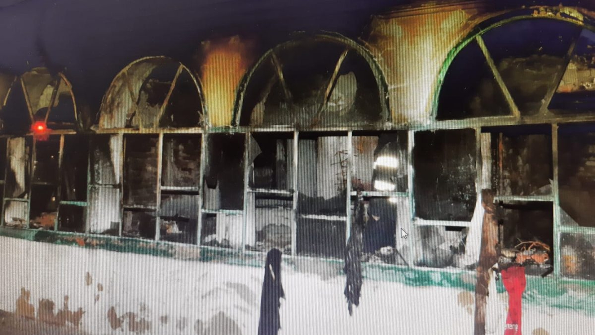 Incendiu de proporții într-o comună din Dolj. Un tată și fiica lui de opt ani au murit carbonizați în casă