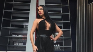 Renata, mesaj pentru Tuncay după ce a fost văzută ieşind din casa lui în toiul nopţii