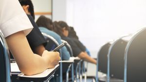 Bacalaureat 2021. Subiecte, barem și rezolvare la geografie, biologie, fizică, informatică, chimie, logică și economie