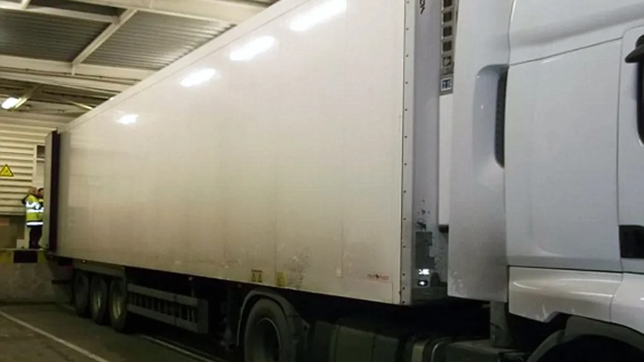 Şofer român, arestat în Marea Britanie. Ce au găsit poliţiştii în camionul pe care-l conducea