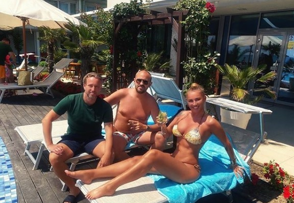 O arde pe „sărăcie”! Câți lei pe noapte a dat Anamaria Prodan la hotelul în care se află acum cazată în stațiunea Venus