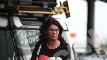 O mai stiti pe sexy Mioara Mantale? Uite cat de mult s-a schimbat fostul prefect al Capitalei!