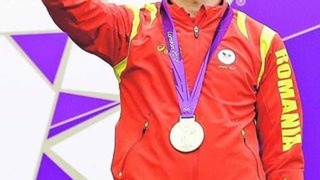 Lacrimi de fericire pentru mama sportivului focsanean Alin Moldoveanu, care a obtinut la Londra titlul olimpic la tir: "Am aflat de la prieteni ca a fost medaliat cu aur"