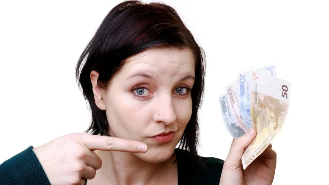 Horoscop 28 octombrie 2019. Zodiile care vor avea noroc la bani