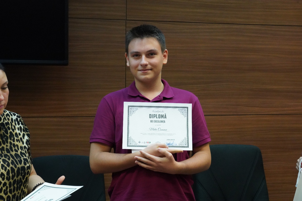 Comunicat de presă. Primarul Robert Negoiță a premiat elevii de top din Sectorul 3