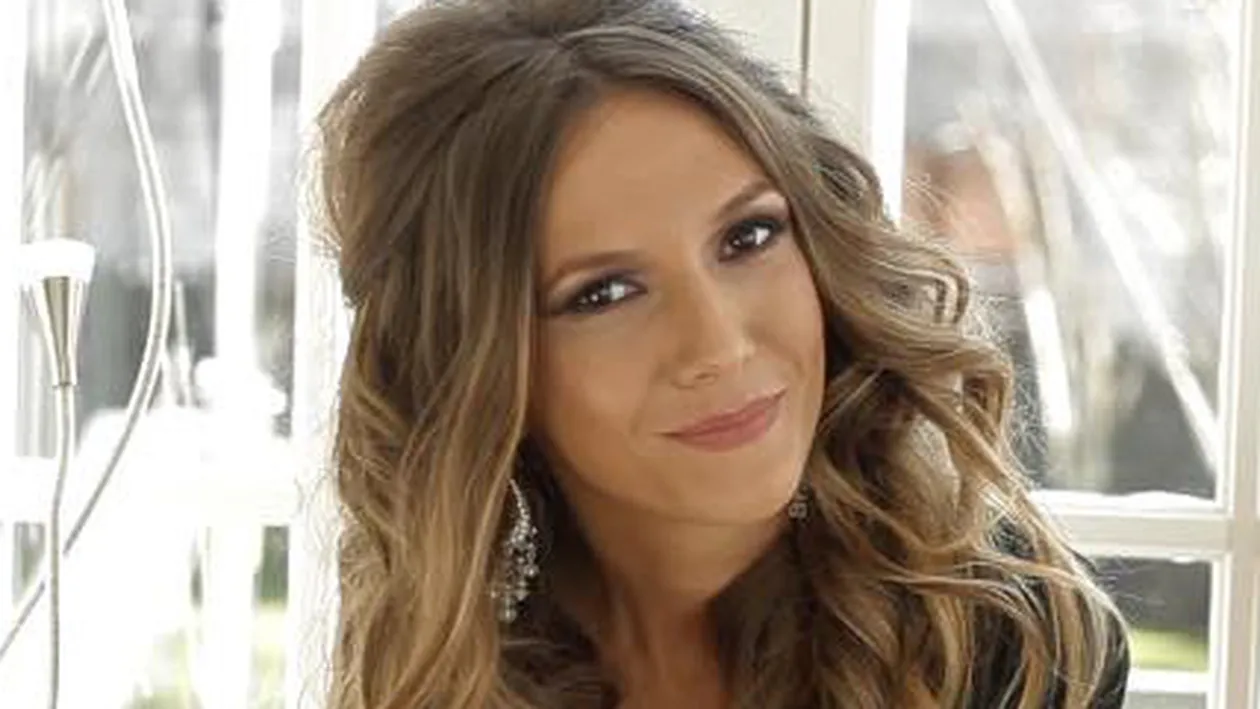 ADELA POPESCU se externează marţi din spital, la trei zile de la naştere. Cum îl va chema pe bebeluş