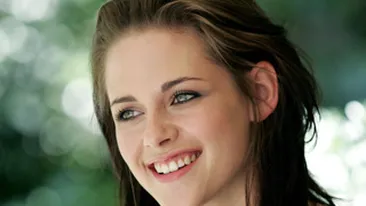 Robert Pattinson se desparte de Kristen Stewart? Actrita a plans la telefon!