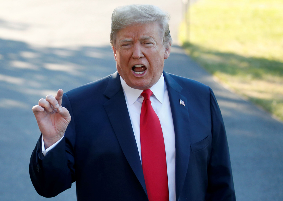 Stormy Daniels, actrița de filme pentru adulți care s-ar fi iubit cu Donald Trump a ajuns pe mâinile polițiștilor