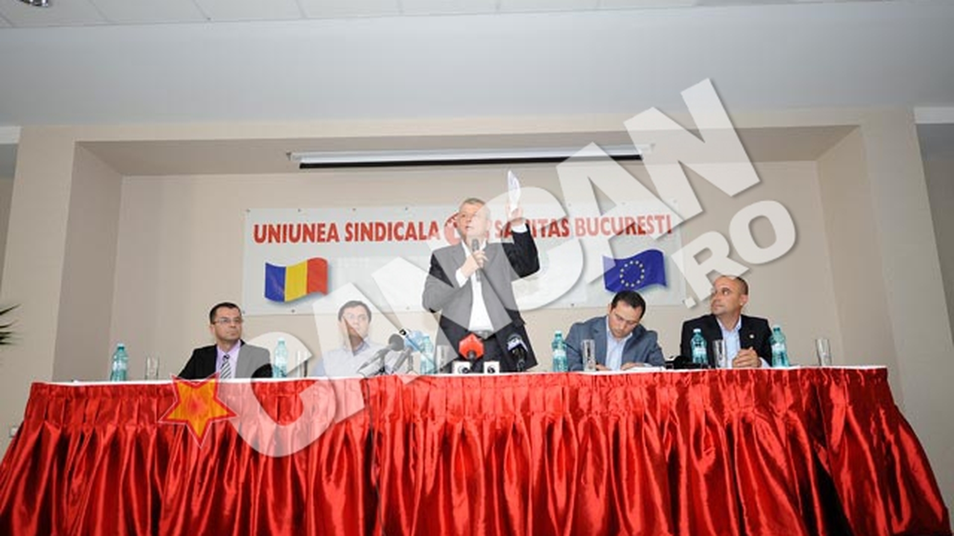 Primarul Oprescu a discutat cu reprezentantii Sanitas