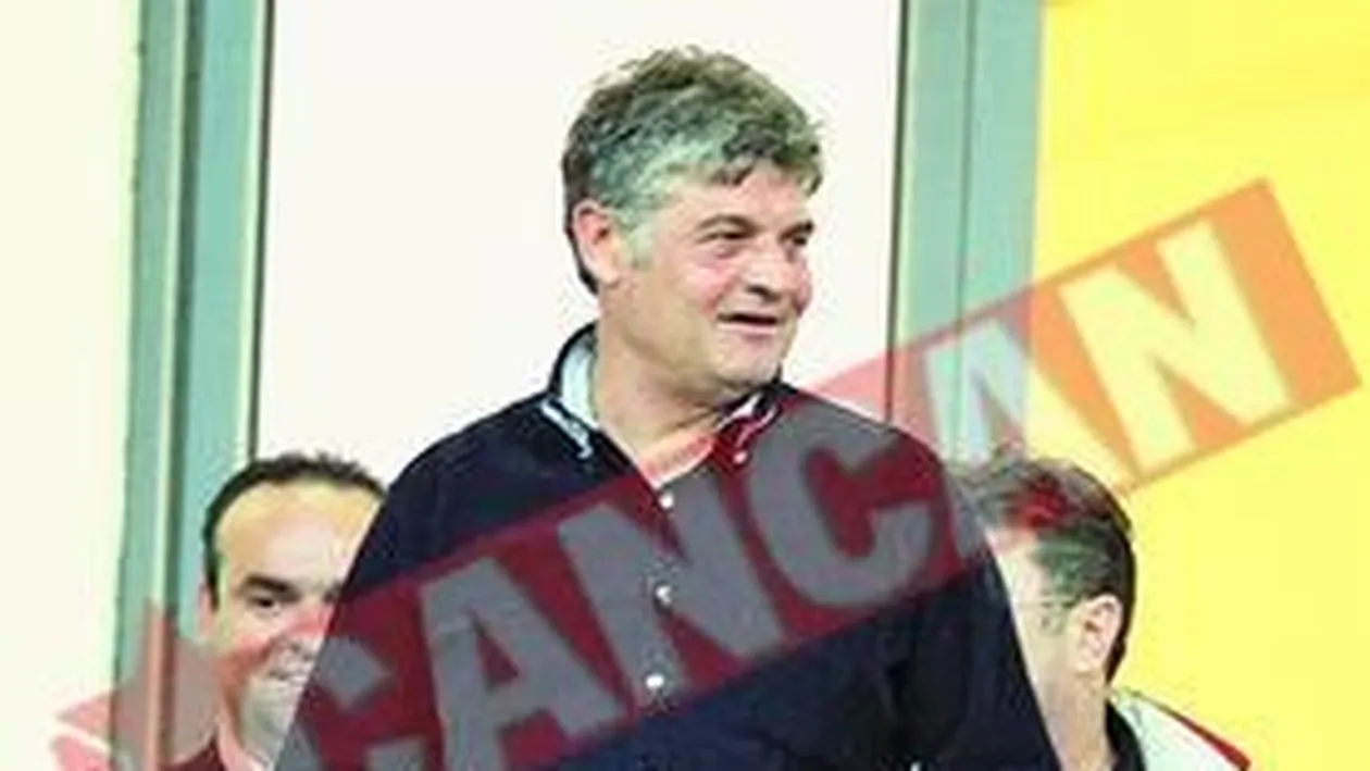 Andone a sarit la gatul lui Piturca