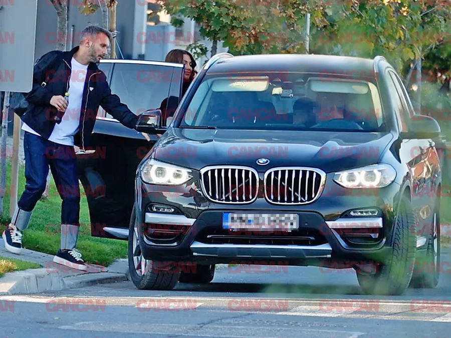 Ilinca Vandici și Bogdan Boitor pleacă la aeroport