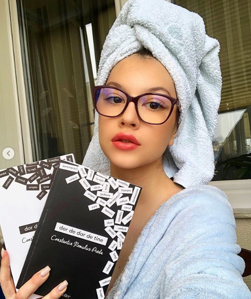 Ghiță ar înnebuni dacă ar vedea-o! Cum a putut ieși Cleopatra Stratan din duș! Tânăra de 17 ani, surprinsă într-o ipostază care induce bărbații în eroare! FOTO