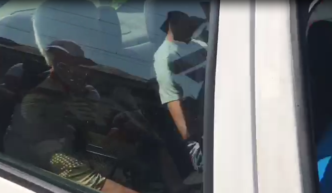 Mama Alexandrei a fost luată de poliţişti şi dusă la declaraţii