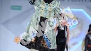 Radu Mazare, model pentru iubita lui. Catalin Botezatu a colaborat cu Roxana Mihalache la Fashion Summer Week