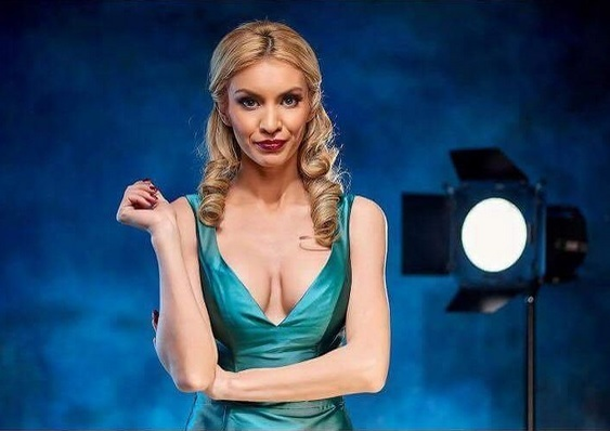 ALINA, fosta concurentă de la „Bravo, ai stil!“ le-a făcut fanilor o surpriză şi le-a arătat o imagine de colecţie. Era gravidă în opt luni şi…