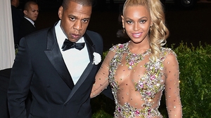 Prima reacţie a lui BEYONCE după ce s-a scris că JAY Z a înşelat-o! Ce i-a transmis în timpul unui concert