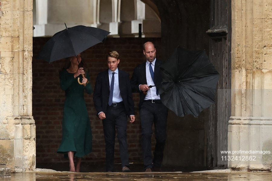 Prințul George în prima zi la Eton, sursa-profimedia.ro