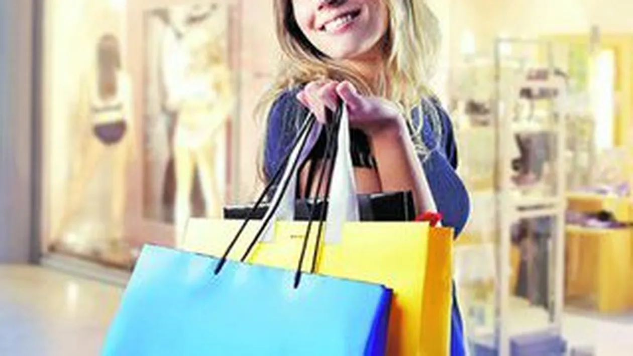 Bucurestenii au, de maine, liber la cumparaturi! Incepe sezonul reducerilor!