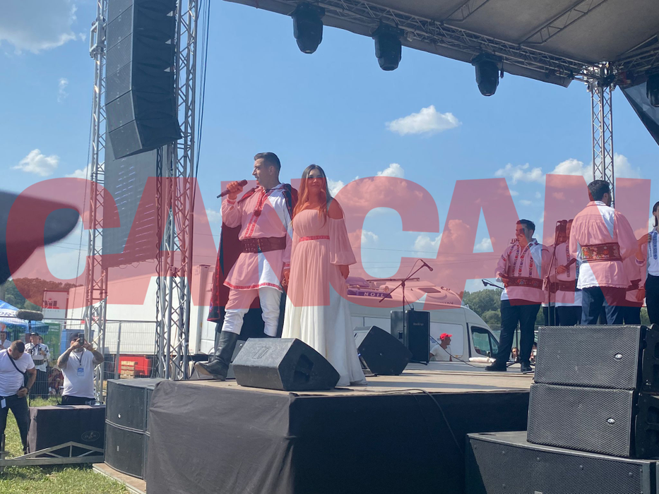 Momente emoționante la nunta lui George Simion Sărutul mirilor cerut de un copil!