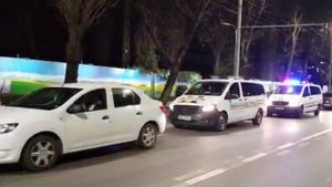 Un lăutar și un apropiat al lui Tzancă Uraganul și Florin Salam au fost reținuți pentru proxenetism