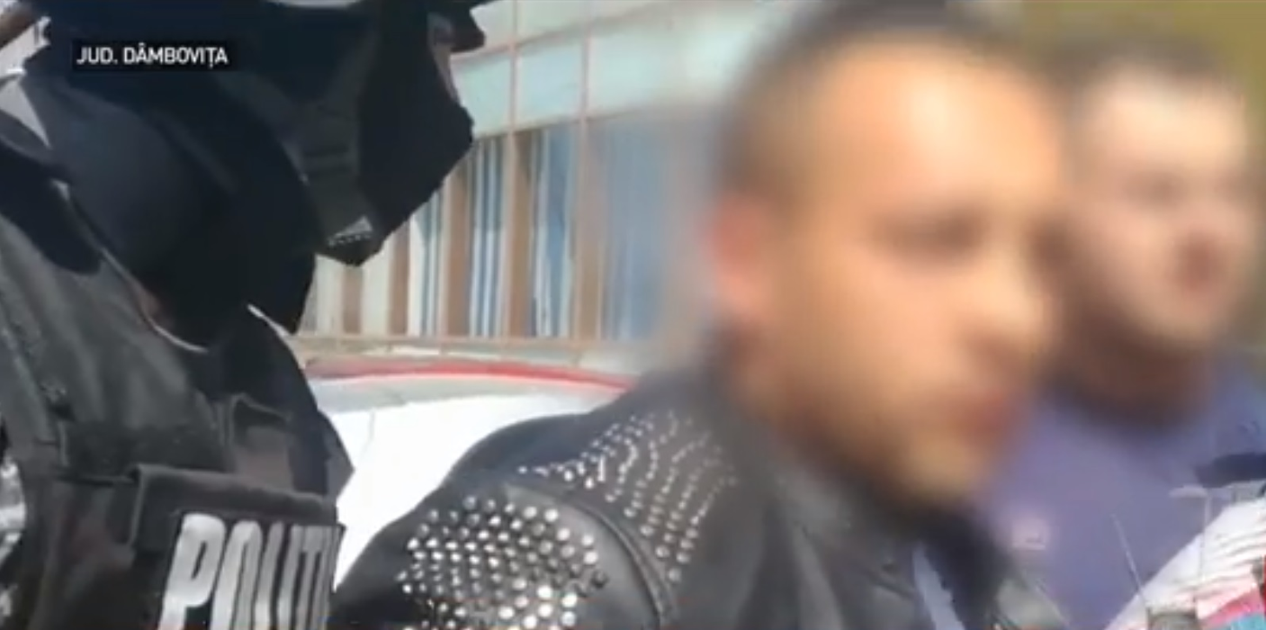 O femeie din Târgoviște a fost mutilată și sechestrată de soțul ei: „Mă tăia cu cuțitul, după aceea mă băga în cadă, mă spăla”