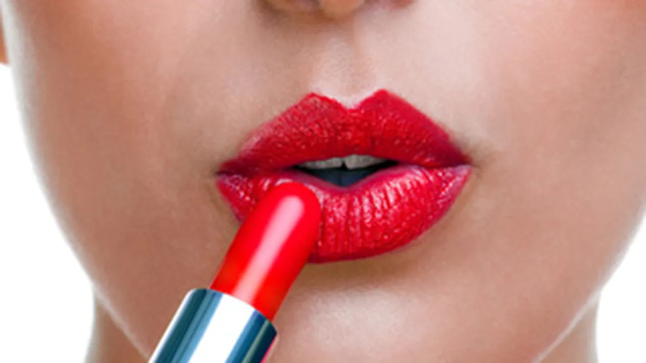 Cum sa te dai cu rujul rosu