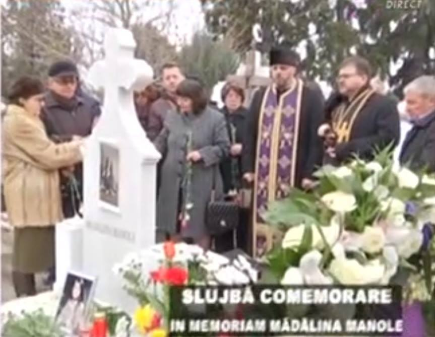 Mădălina Manole, comemorată! Scene cutremurătoare petrecute la mormântul celei supranumite “Fata cu părul de foc”