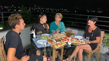 Ce se întâmplă între Francesco, fiul Patriziei Paglieri, și Maria Speranța de la Asia Express? Ne-a așteptat o cină foarte frumoasă la terasă