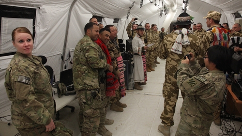 Cum s-au distrat de Anul Nou soldatii romani din Afganistan! Trei dintre ei au trait un moment unic! Vezi aici imagini fabuloase!