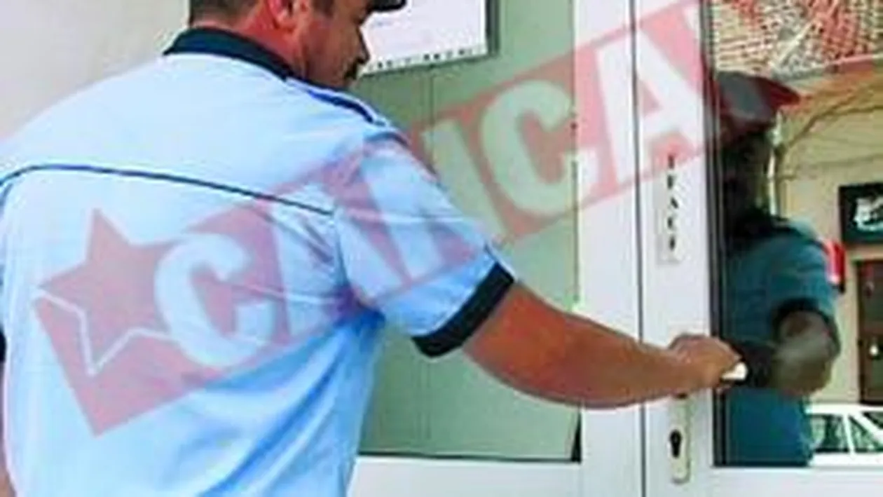 A lasat noaptea banca descuiata