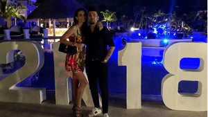 Adrian Mutu, în vacanţă cu copiii săi în Republica Dominicană! Sandra arată senzaţional în costum de baie, după ce a născut