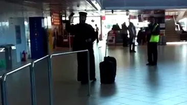 Video dumnezeiesc! Preotul asta injura tot ce misca: F***-ti Dumnezeii ma-tii si biserica ma-tii! Nu-ti bagi p***a in sutana mea, ba!