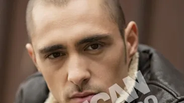 Satul de toate femeile din preajma lui, Burlacul a fugit cu un prieten in vacanta. Vladimir Draghia s-a relaxat in Austria!